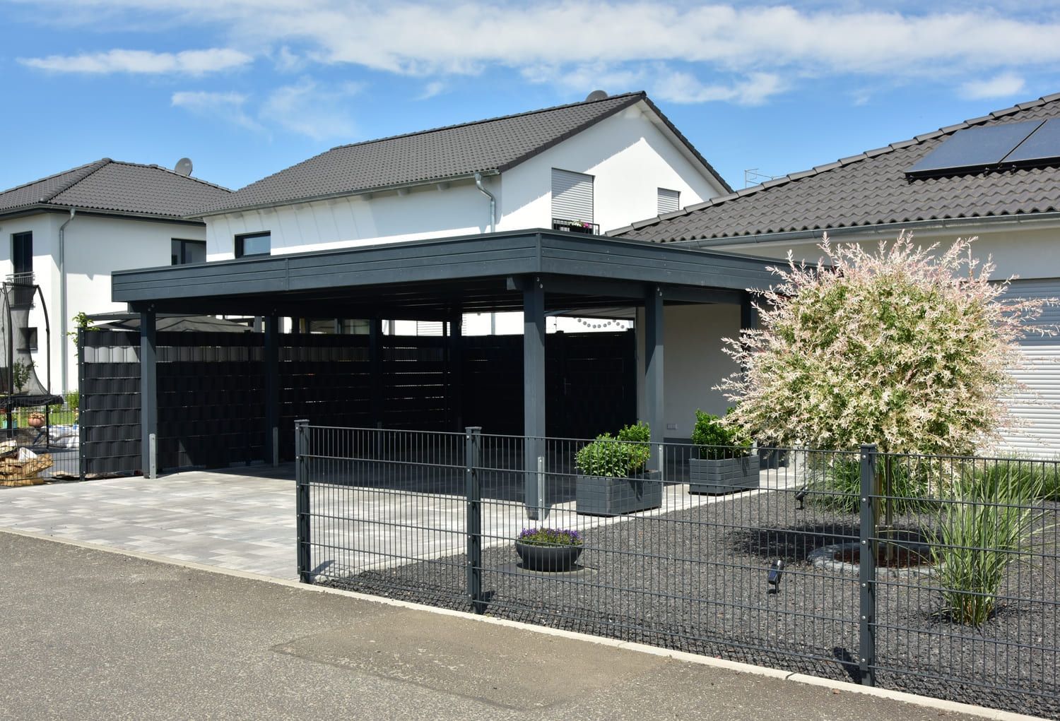Carport für die Unterstellung eines Fahrzeugs